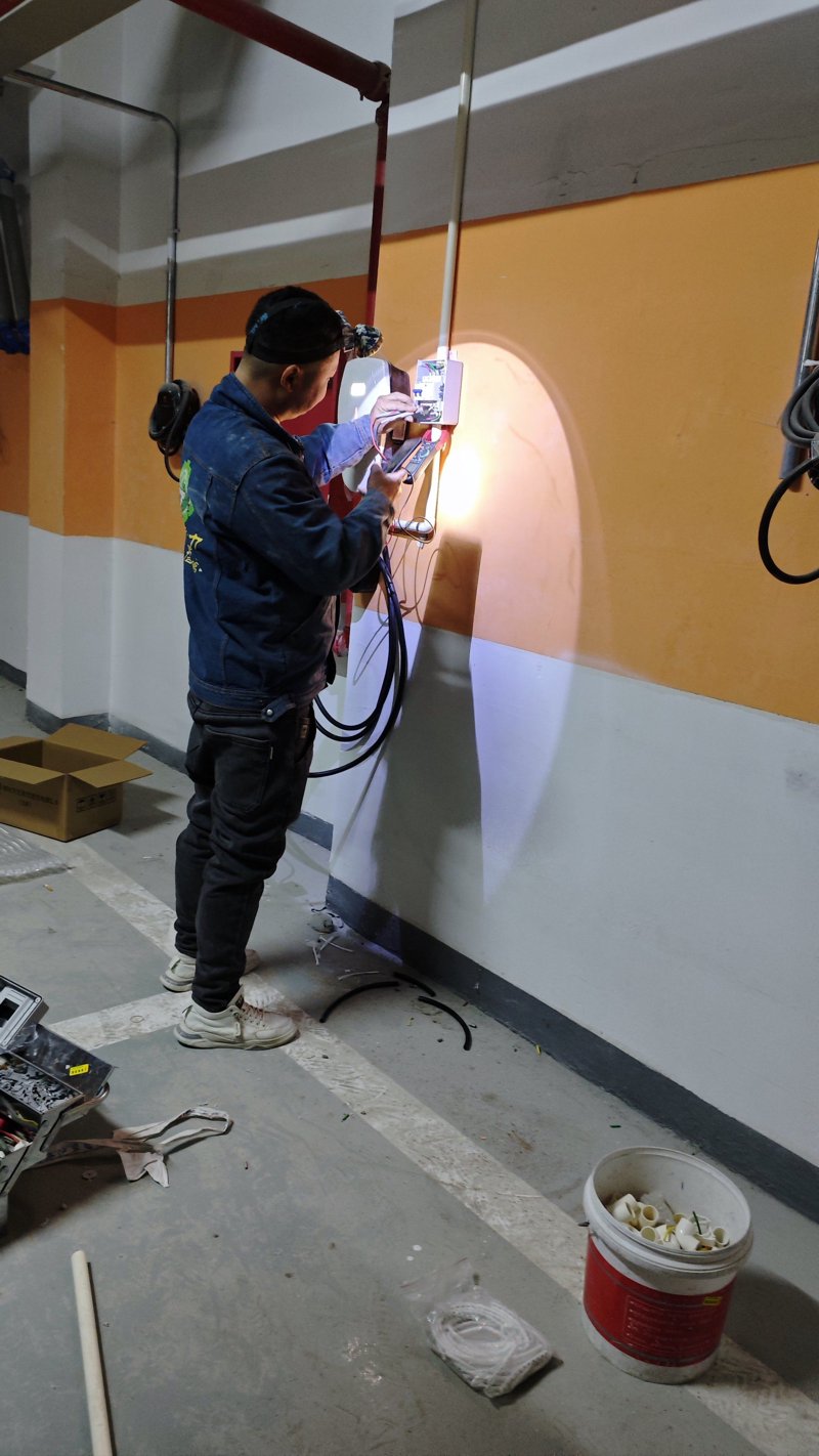 充电站建设：绿能革命中的新动力